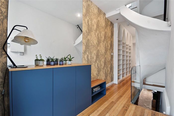 smallest-narrowest-house-london8