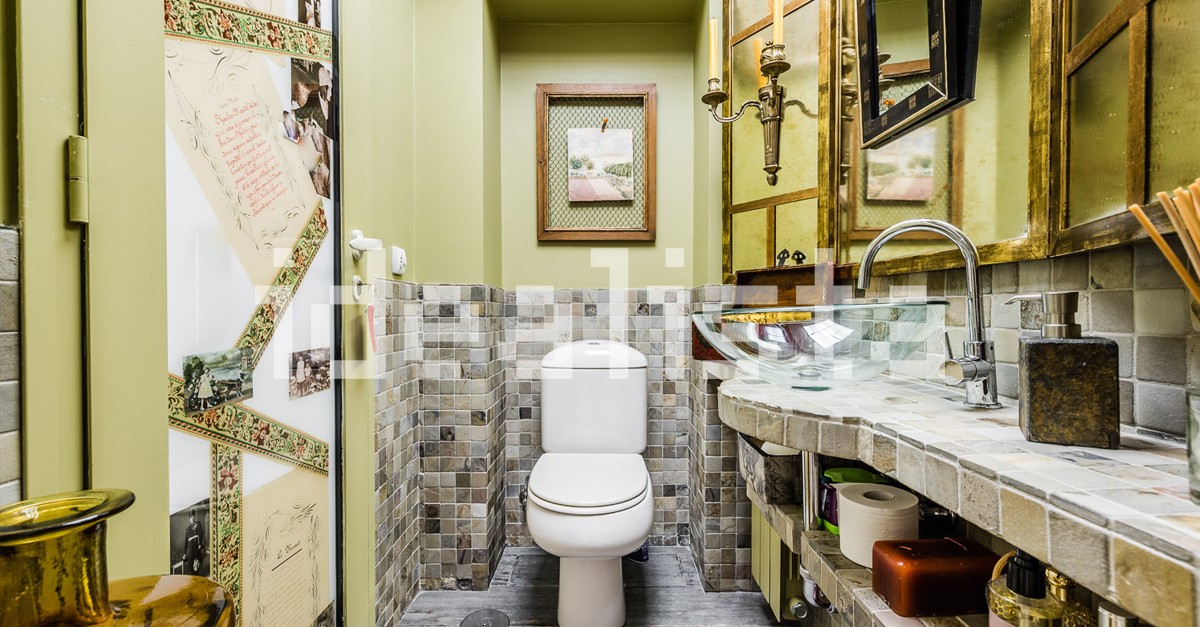 Baño pequeño con mueble de obra