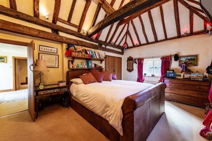 La casa tiene cuatro habitaciones