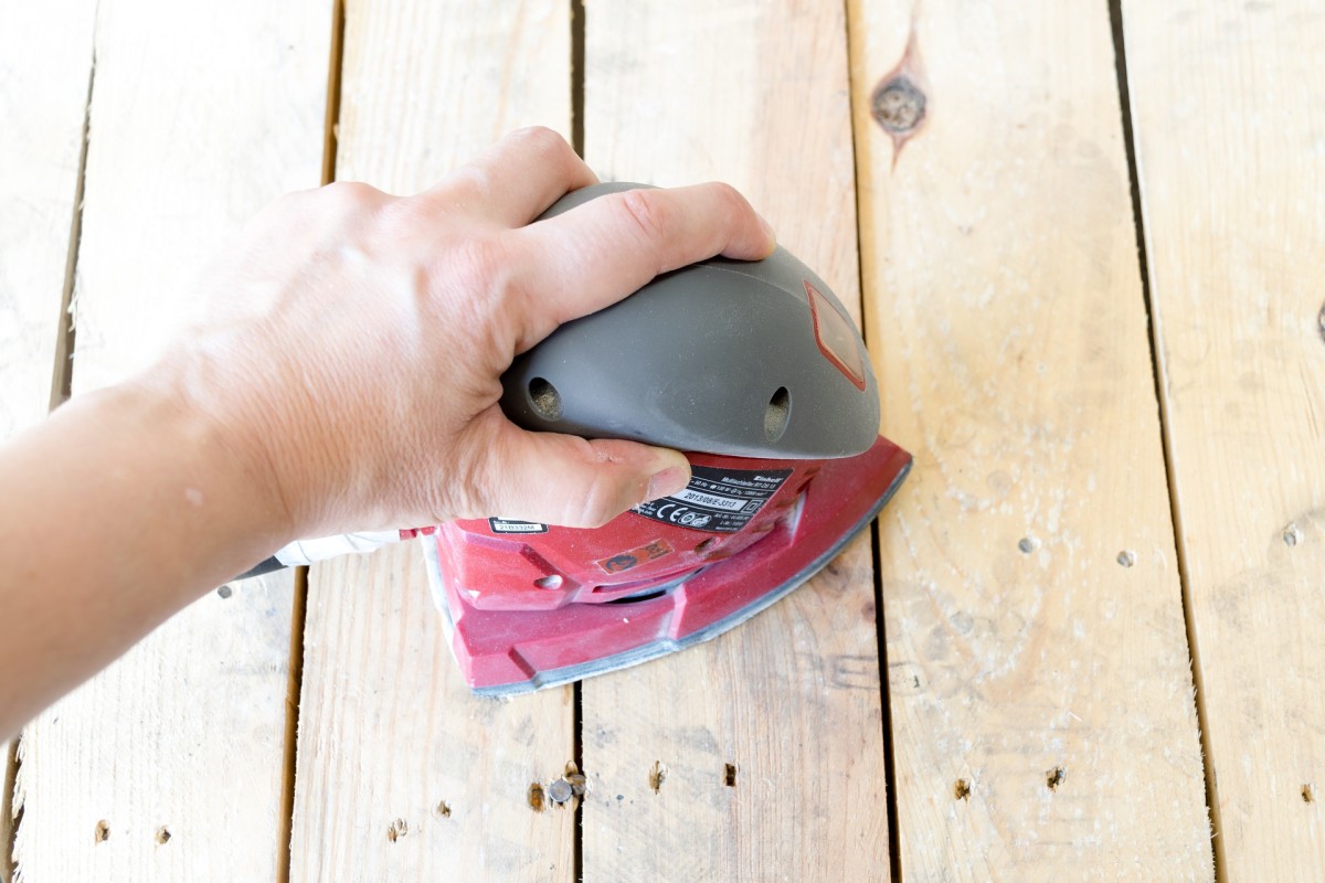Pequeñas reparaciones en el hogar: consejos para pintar y lacar puertas