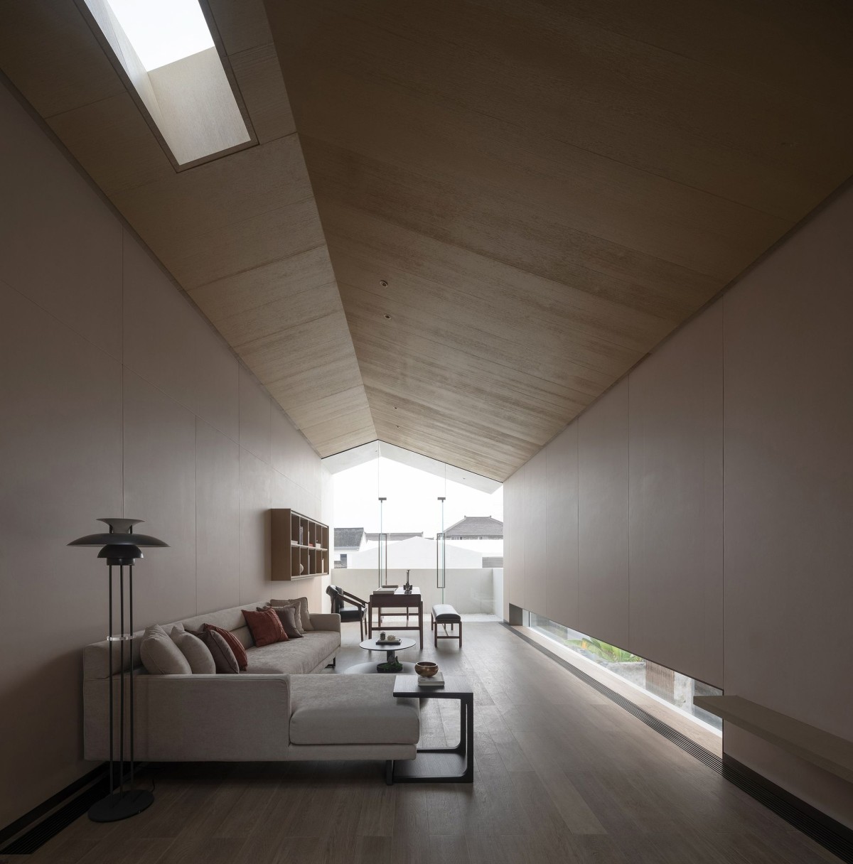 Techos altos y de madera