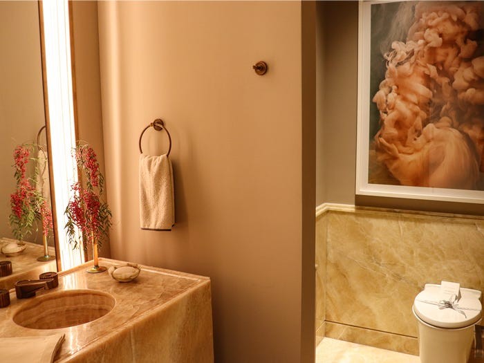 5db99e25dee0195d69790b46