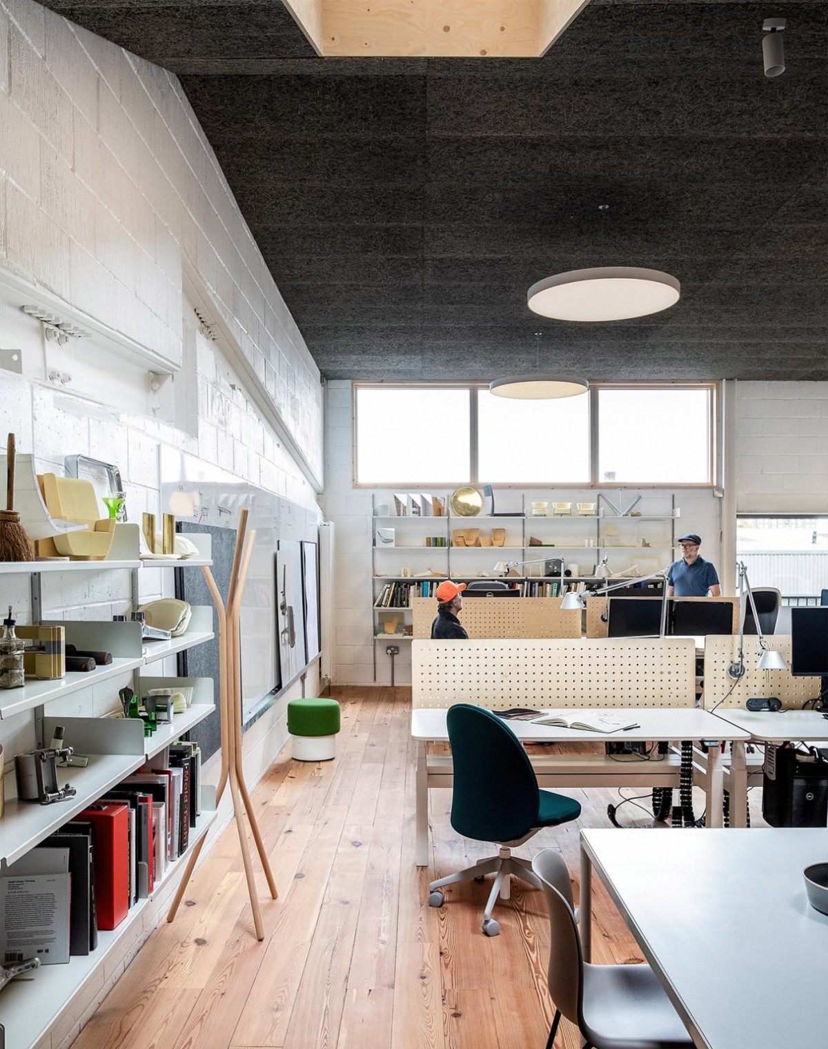 El edificio tiene dos partes