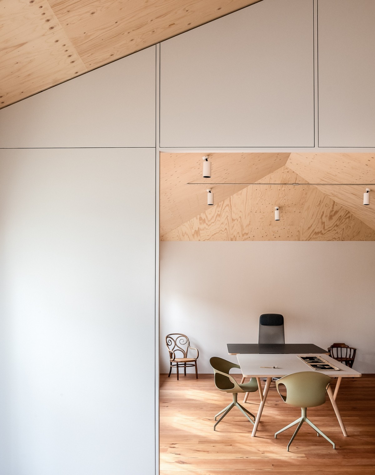 Sillas de diseño que dan personalidad al espacio