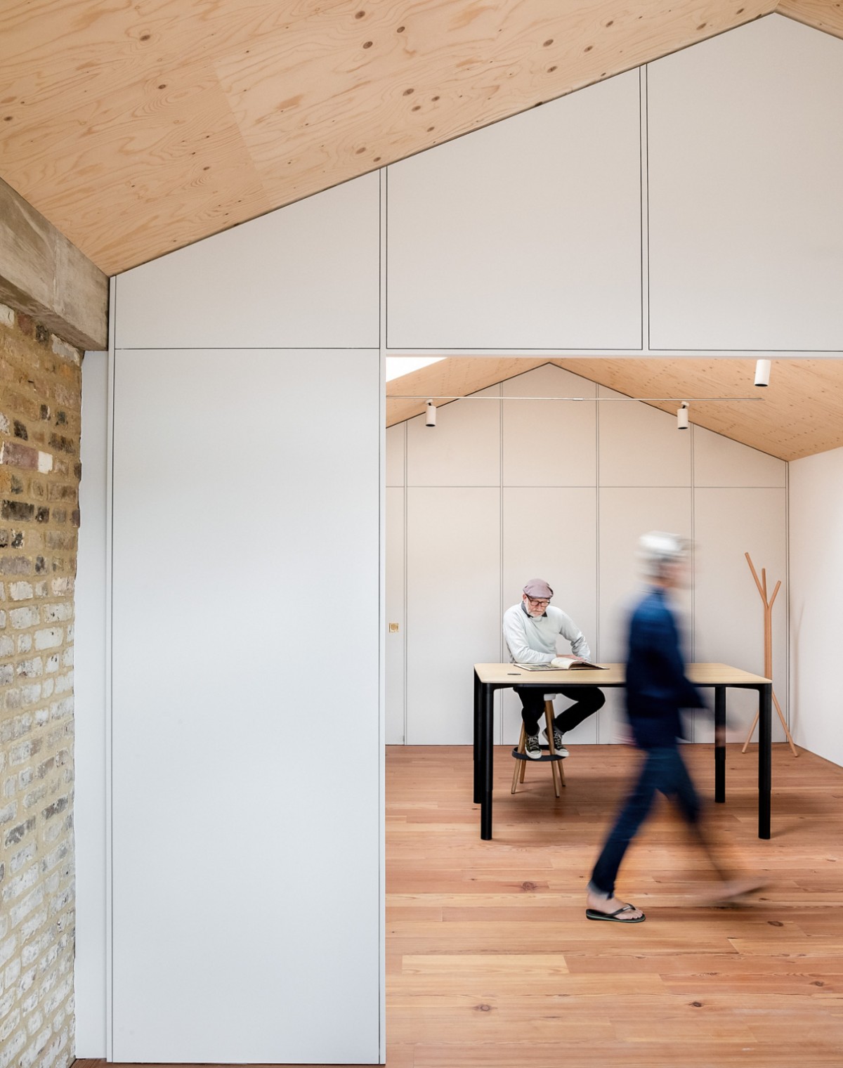 Blanco y madera, protagonistas en la decoración