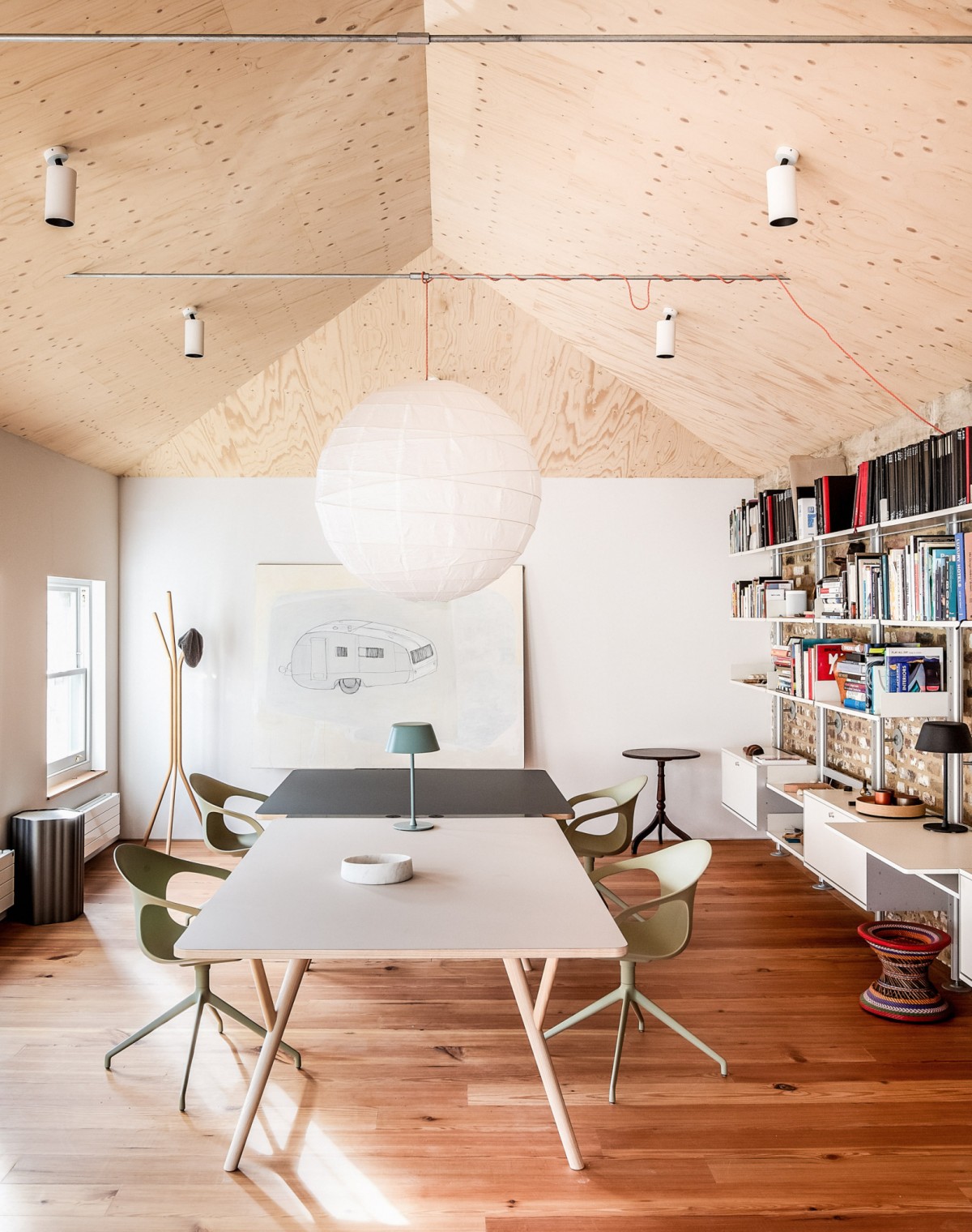 Con salas de reuniones, espacios para eventos...