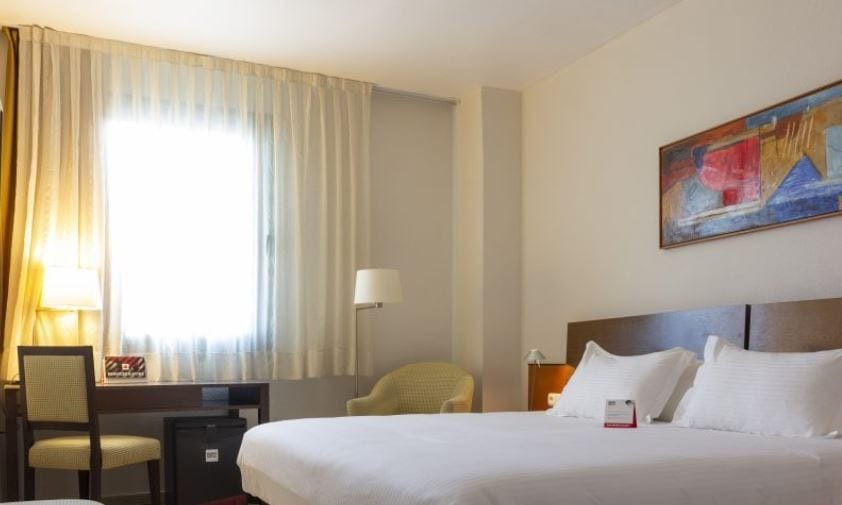Selenta lanza al mercado el Expo Hotel Valencia por 35 millones de euros 