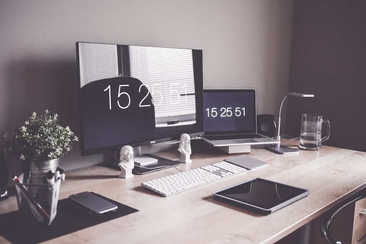 Consumo eléctrico responsable home-office-1867761_1280