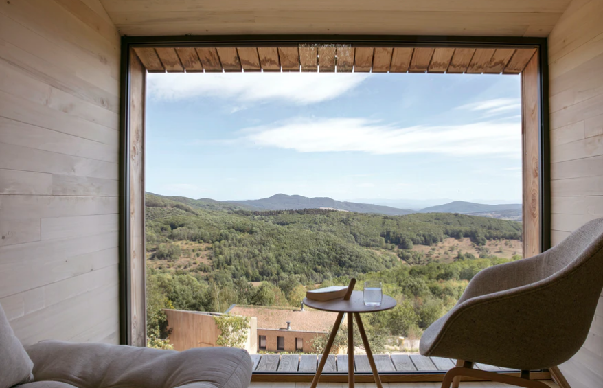 Contemplar el paisaje desde desde el sillón