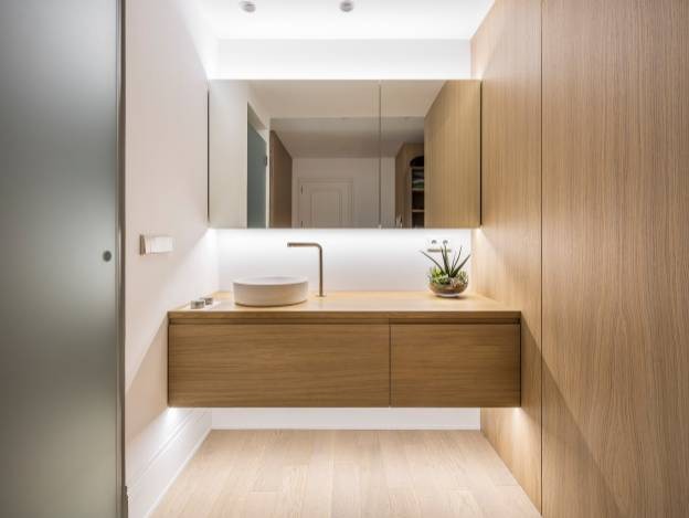 Destacan la iluminación muy cuidada para suplir la falta de luz natural