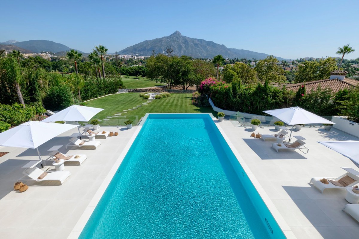 The property has a luxury pool and plenty of outdoor space The property has a luxury pool and plenty of outdoor space