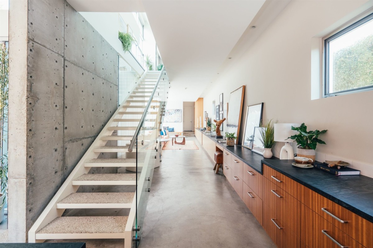 Con unas bonitas escaleras