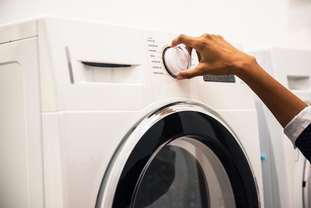 No malgastar agua washing-machine-major-appliance-clothes-dryer-laundry-home-appliance-washing-1551785-pxhere.com_