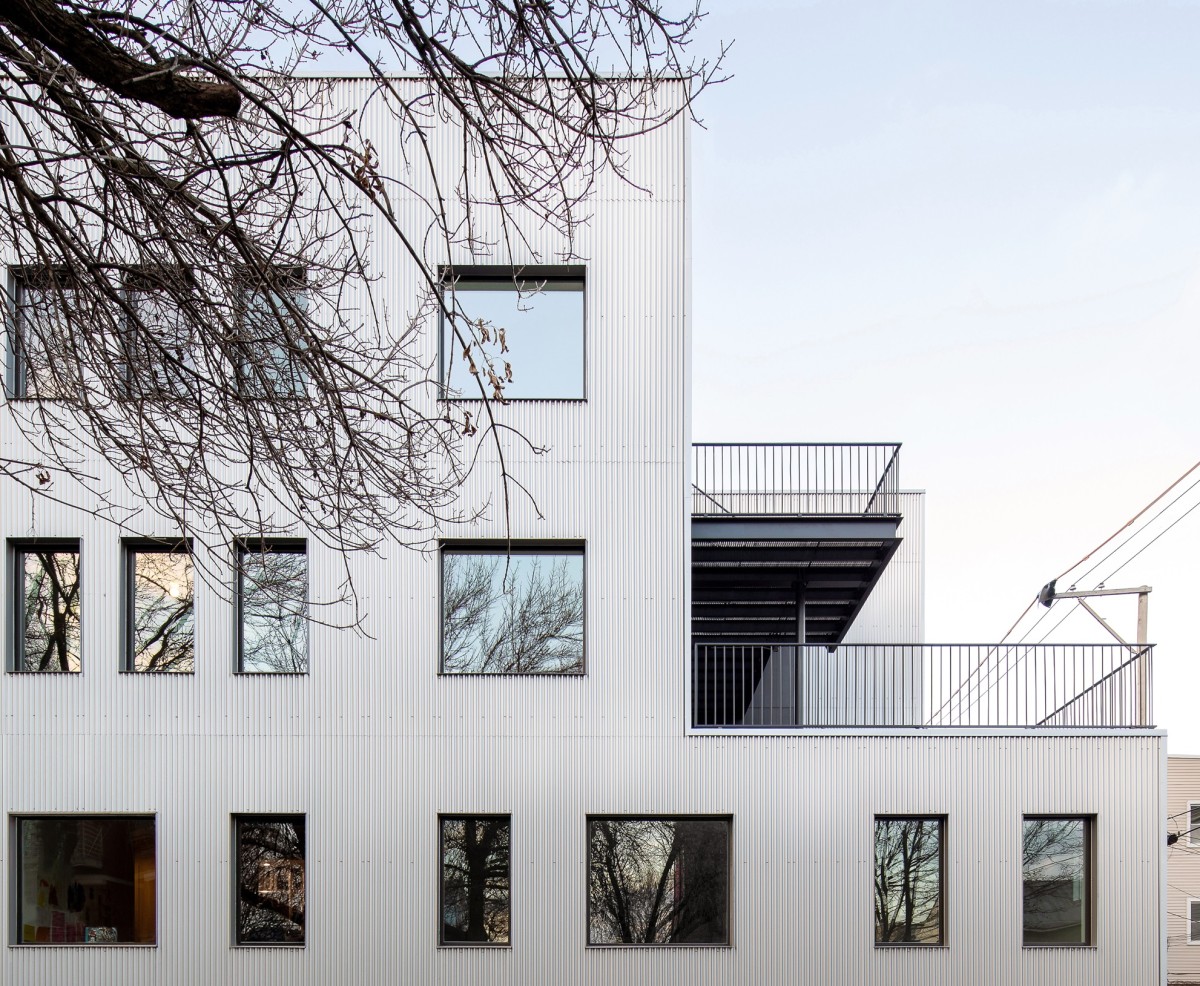 Se observan las piezas prefabricadas