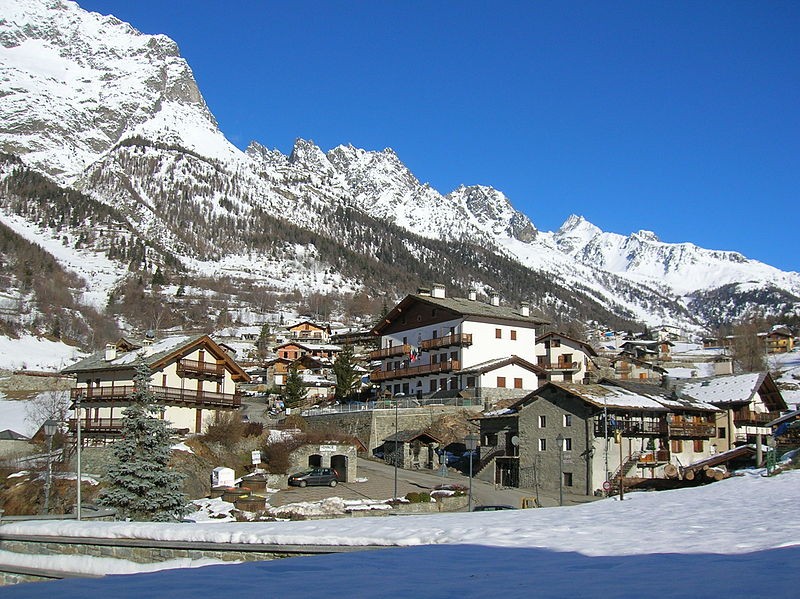 El pequeño pueblo alpino que ofrece casas en venta por 1 euro