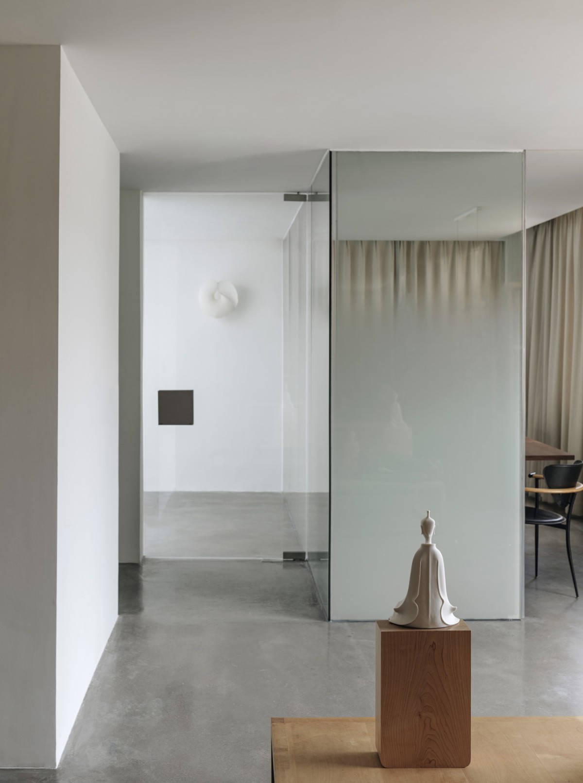 Las obras son del joven artista Jiang Shen