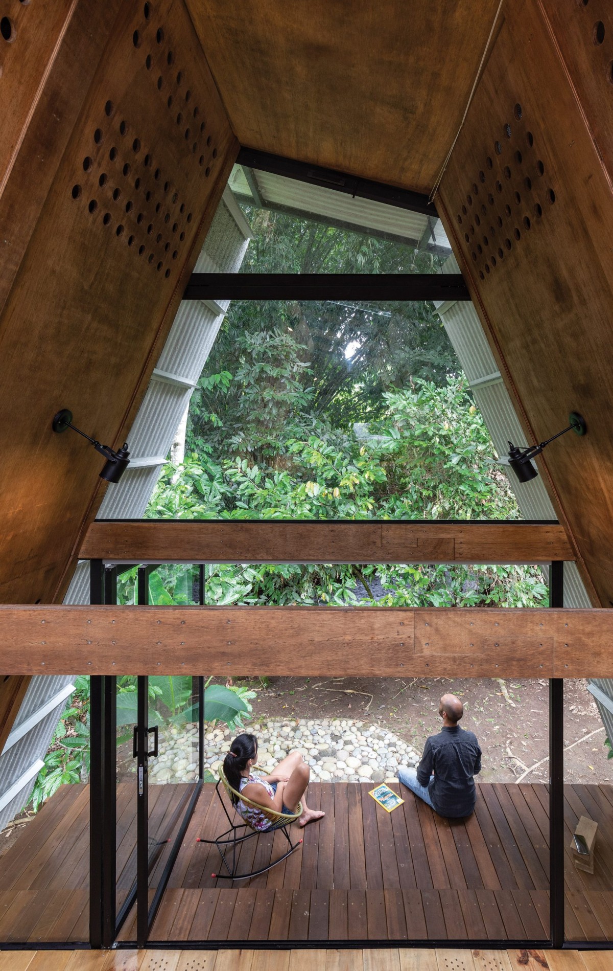 Cubierto y con vistas a la naturaleza