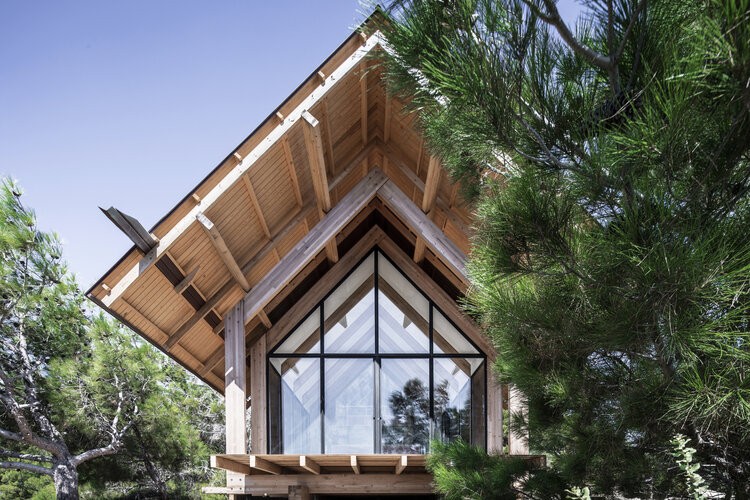 El techo, a dos aguas