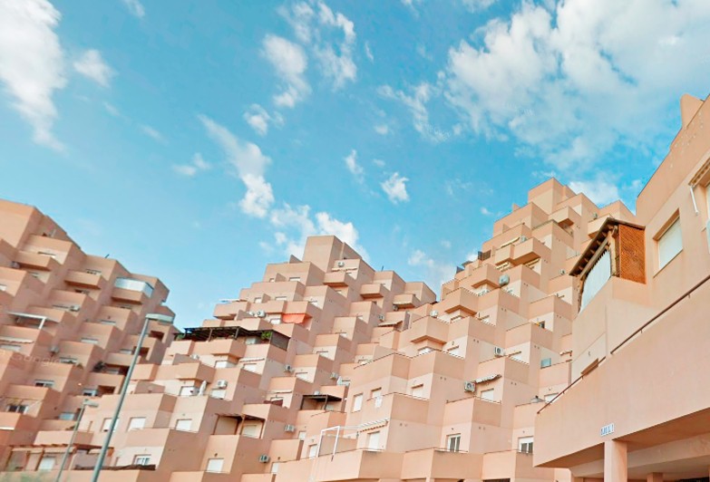 Cajamar ficha a Alantra para la venta de 300 millones en activos residenciales