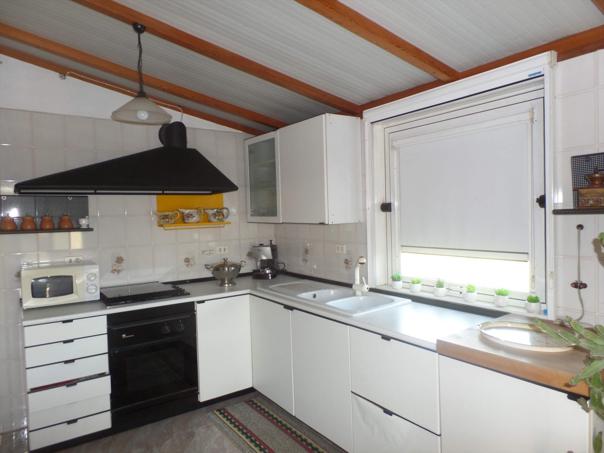 La casa se apoya en unos cilindros hidráulicos