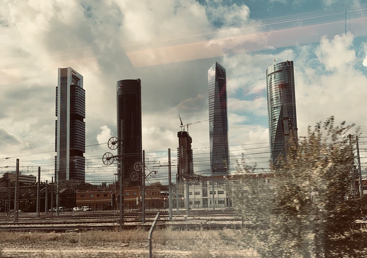 La contratación de oficinas cae un 23% en Madrid pero se dispara un 55% en Barcelona hasta marzo