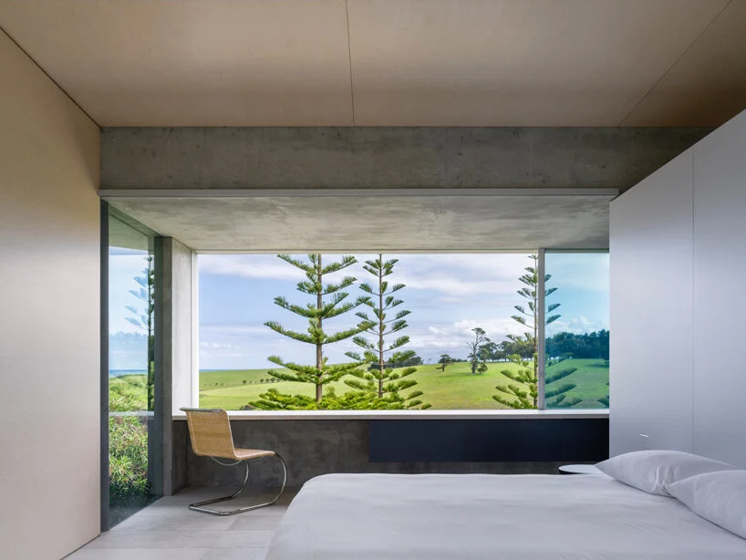 La casa, rodeada de naturaleza