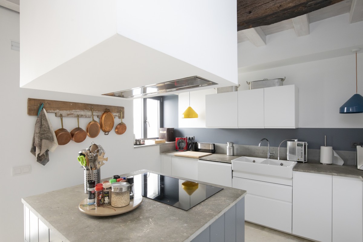 Blanca y con espacio