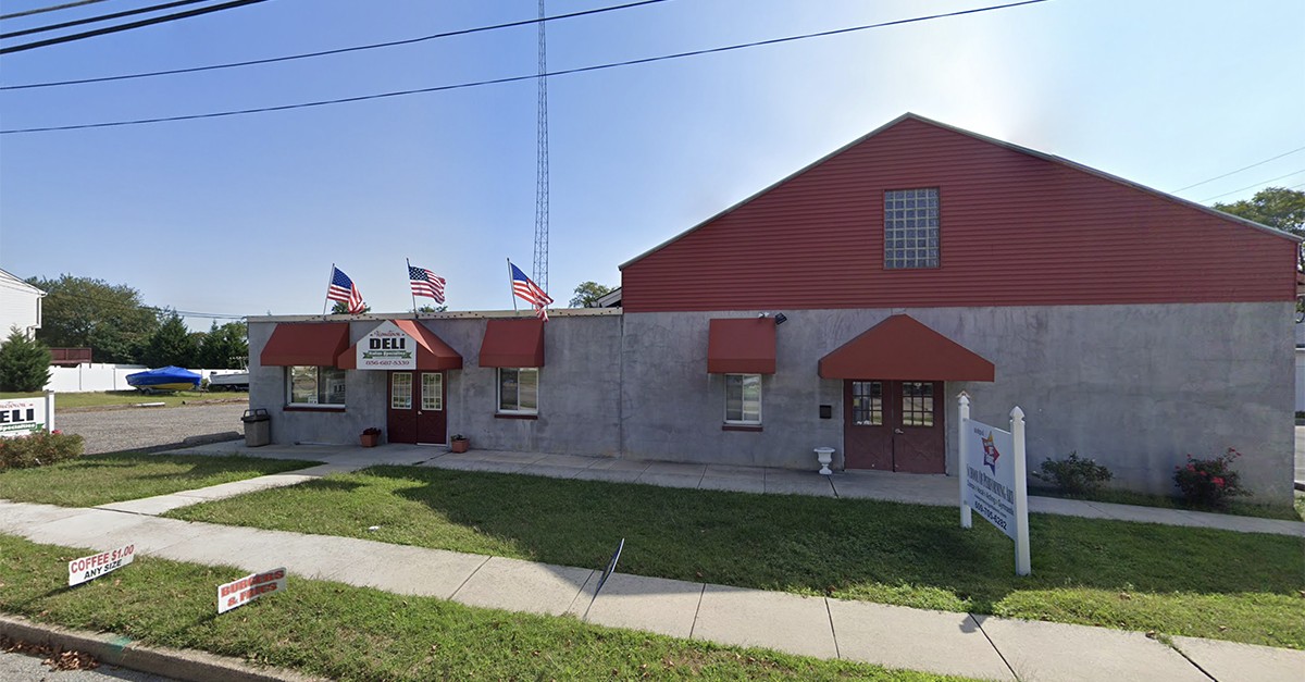 El extraño caso de un puesto de bocadillos valorado en 100 millones de dólares