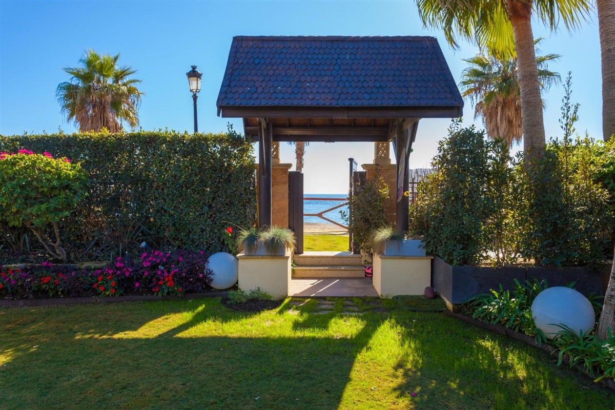 Garten mit Zugang zum Strand