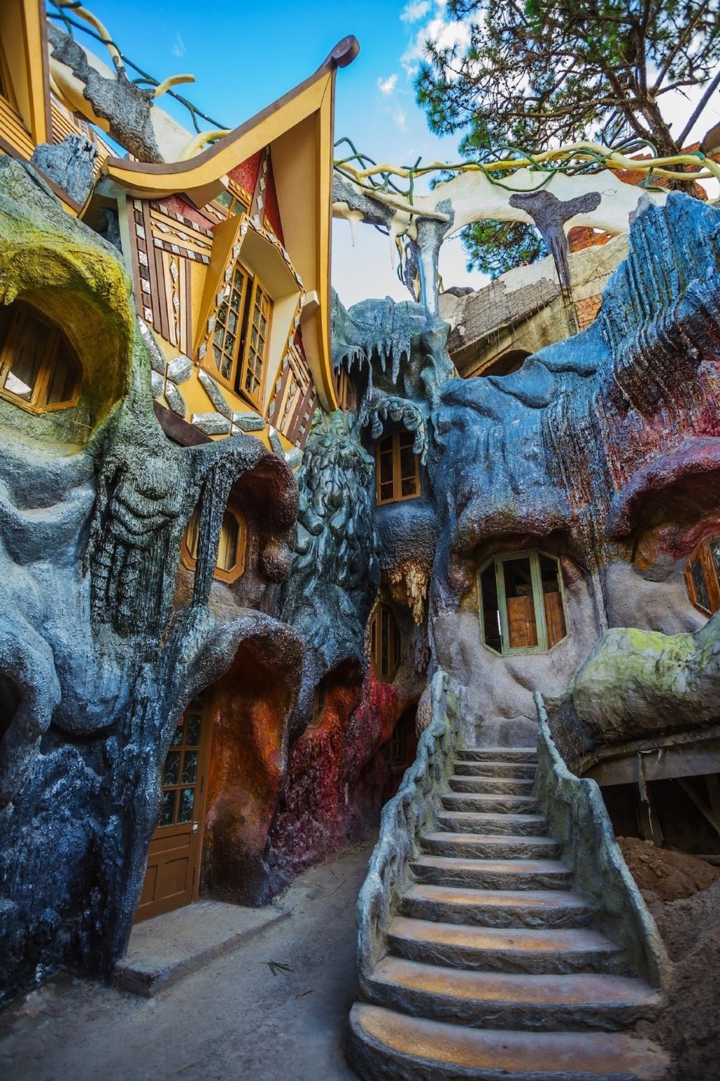 11-hang-nga-guesthouse-vietnam-1024