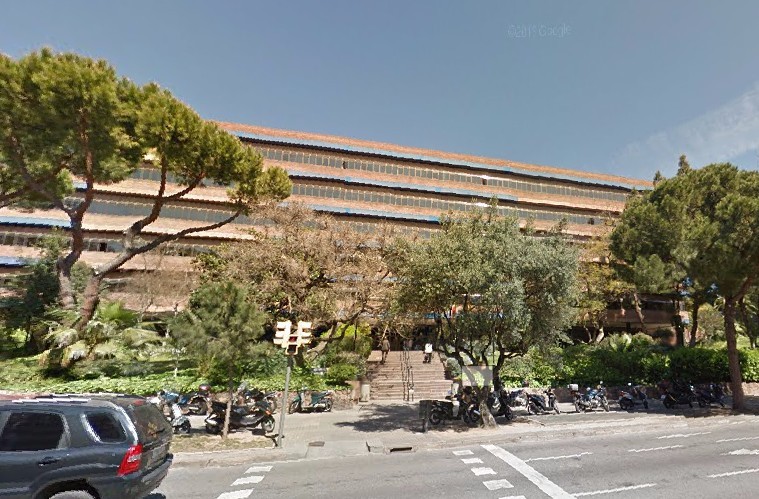 Axa pone en venta cinco edificios alquilados a la Generalitat en Barcelona por 250 millones