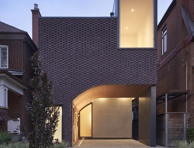 Una bóveda inspirada en la antigua Roma da personalidad a esta casa de diseño en Toronto