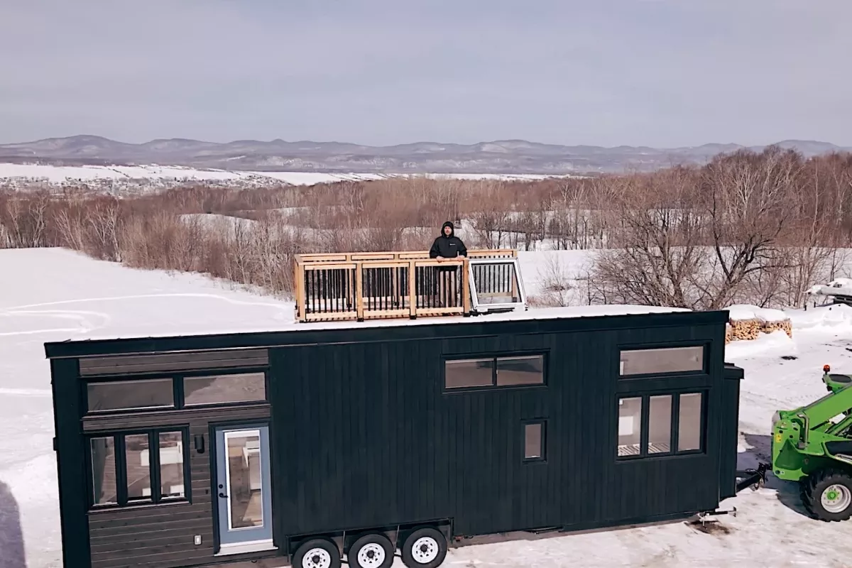Fabricada con madera de cedro