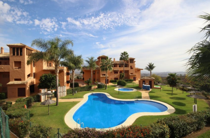 Cómo tributa en el IRPF la venta de una casa en España o en el extranjero