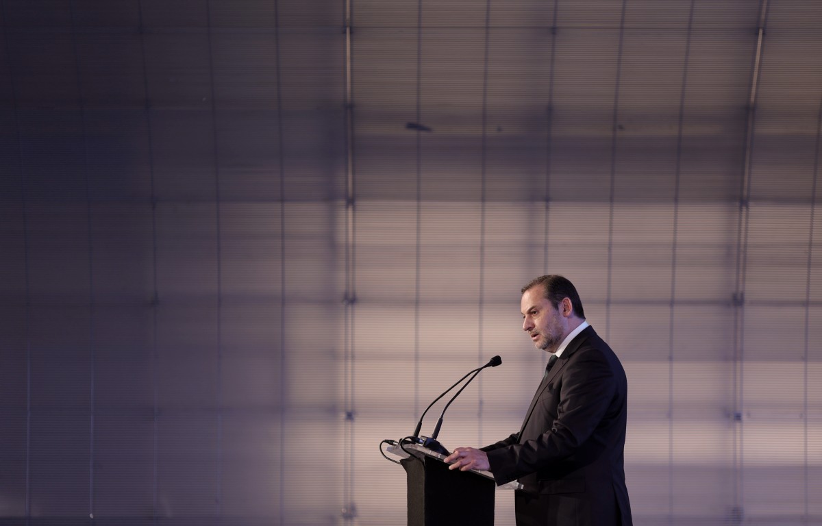 Ábalos dice que Podemos piensa en bajar precios del alquiler y que él está en congelar y mejorar la calidad