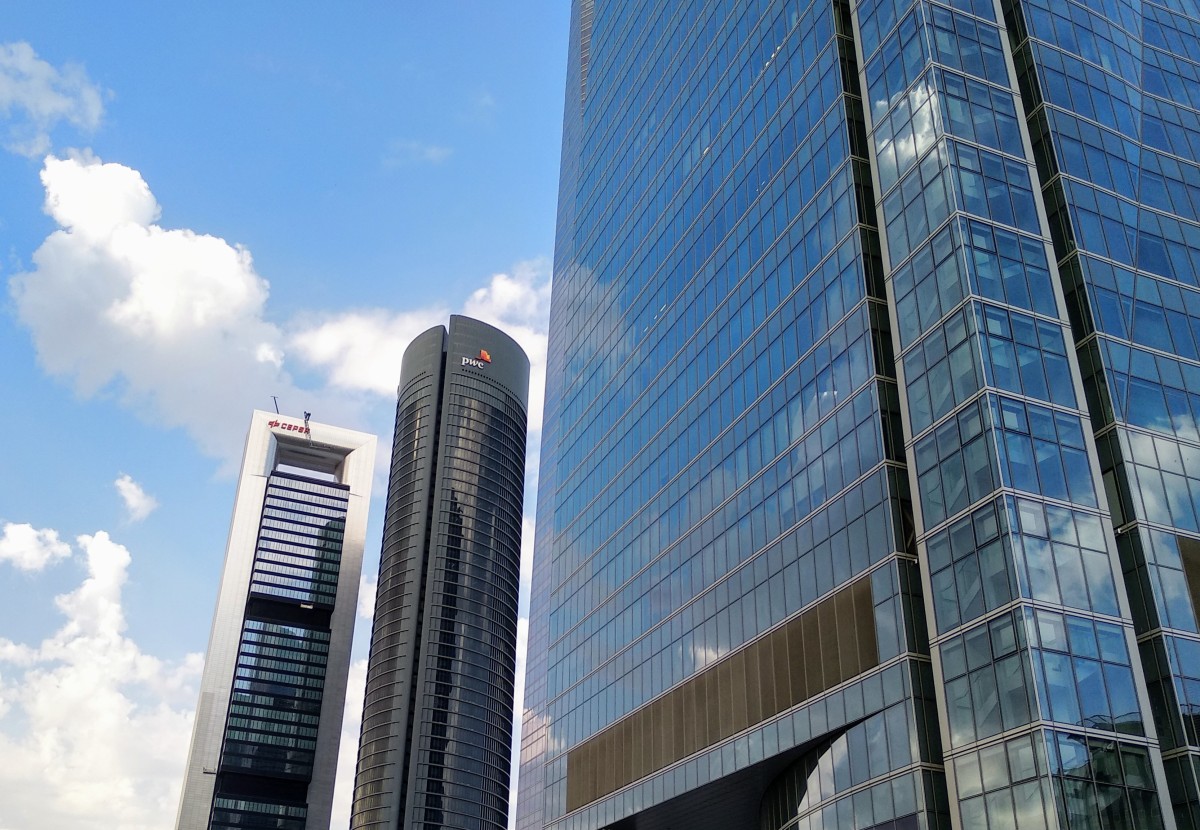 La demanda de oficinas en Madrid y Barcelona crece en el segundo trimestre, según Savills AN