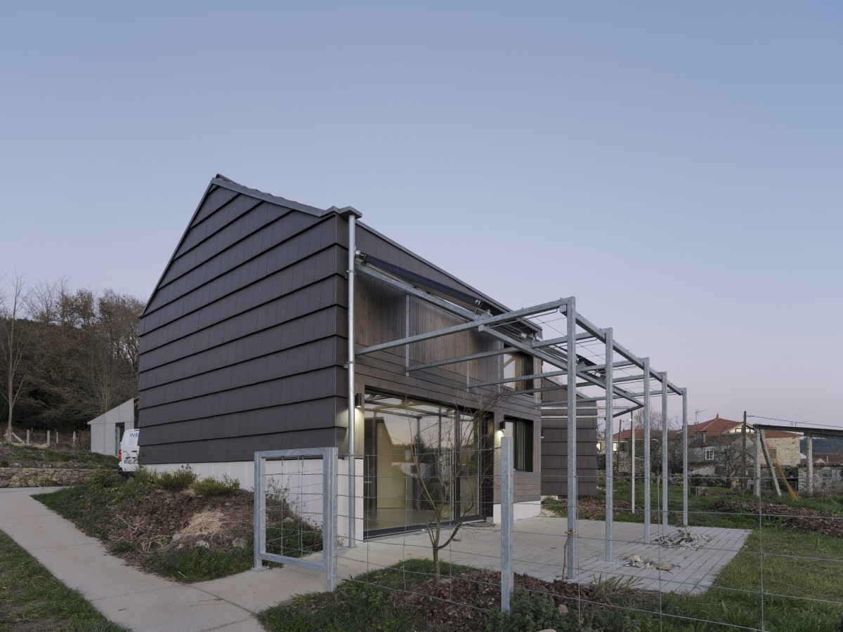 Un recorrido por la arquitectura sostenible de ayer y de hoy a través del ladrillo y la teja