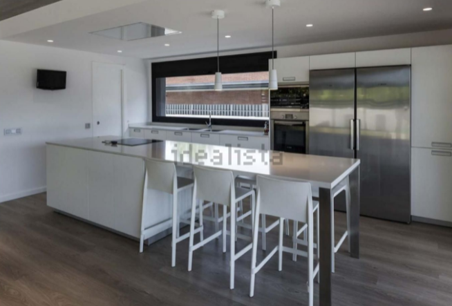 Con mucha zona de trabajo