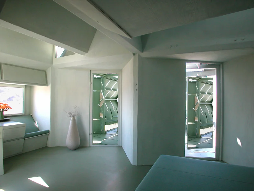 Un diseño con una forma extraña