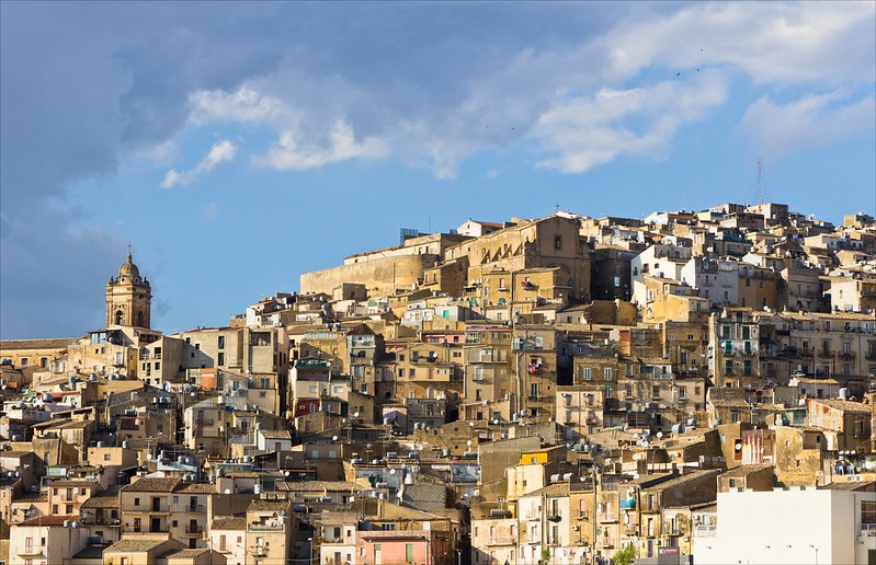 Casas por 1 euro en Sicilia: esta iniciativa llega a Caltagirone, ciudad patrimonio de la Unesco