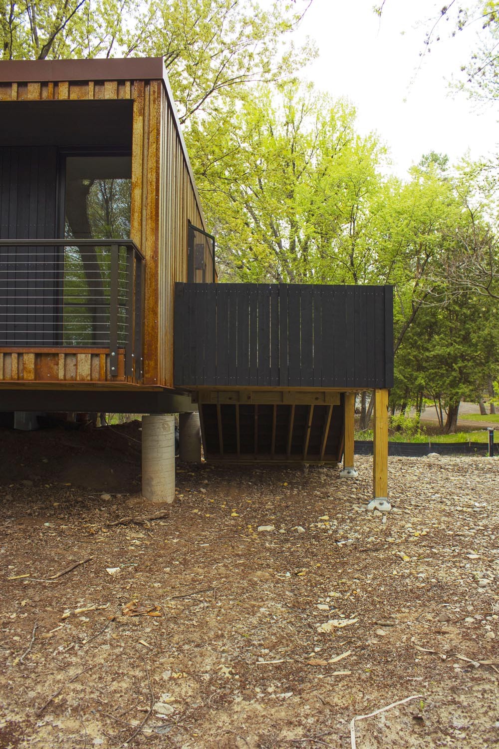 Incluye tres dormitorios y dos baños 