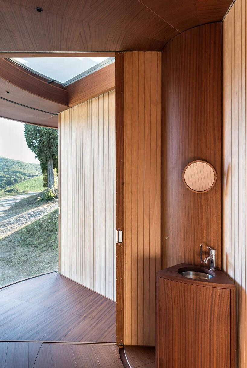 todas las cabañas incluirán dos dormitorios, un baño, una cocineta, una sala de estar y una terraza