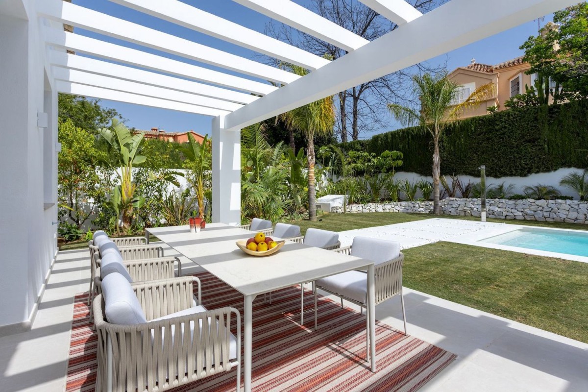 Large terrace for dining