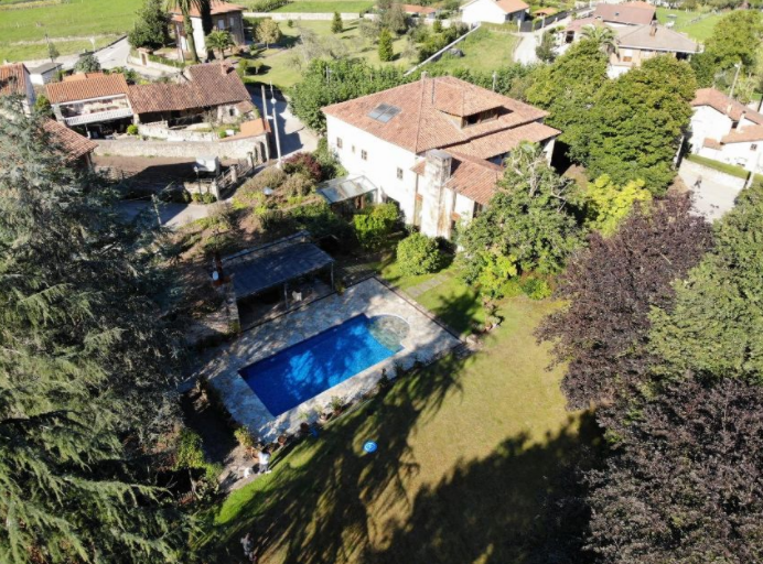 Un espectacular palacio de estilo indiano en venta cerca de Comillas y San Vicente de la Barquera