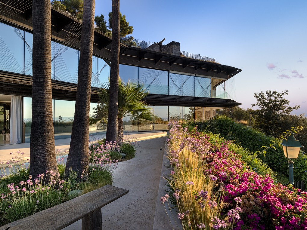 Rodeada de jardines privados