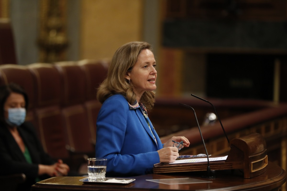 Calviño: "No tiene sentido vincular la Ley de Vivienda con un tema fundamental como los Presupuestos"