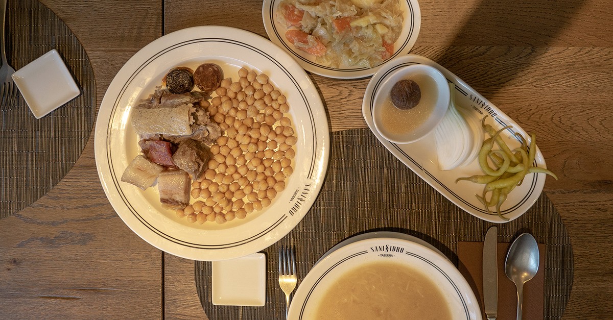 Este es el restaurante de gasolinera más bonito de España y está en Alcalá de Henares
