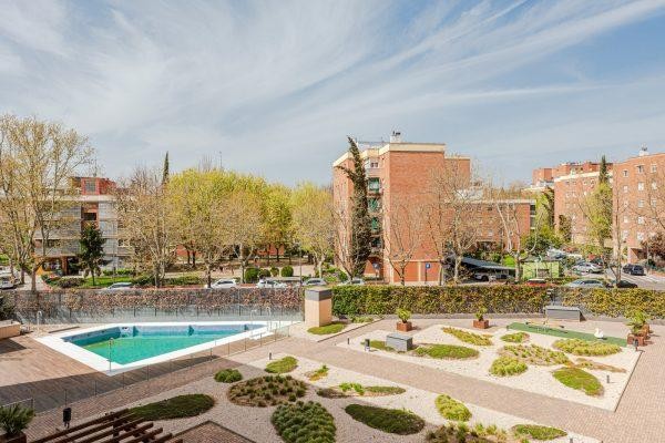 alameda_de_osuna_exterior