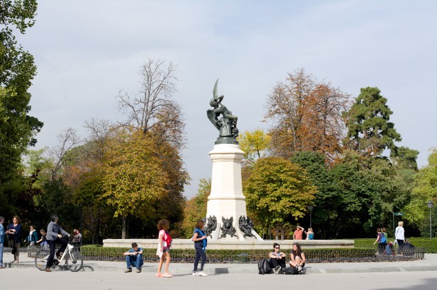 Der Brunnen des gefallenen Engels im Retiro-Park