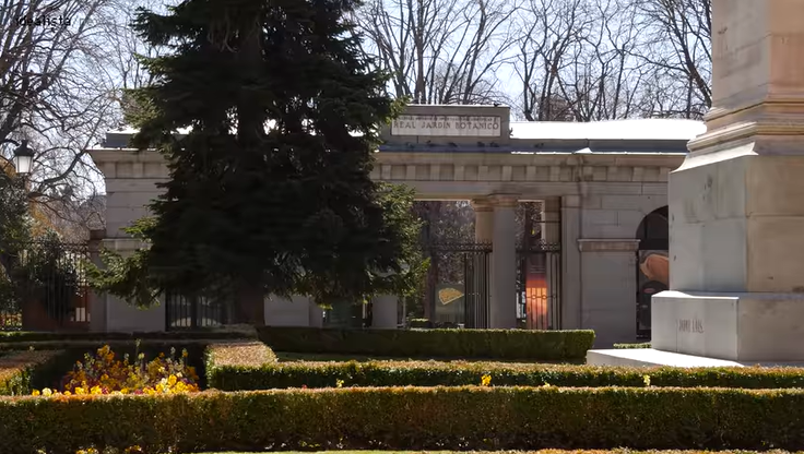 Der Eingang zum Botanischen Garten in Madrid